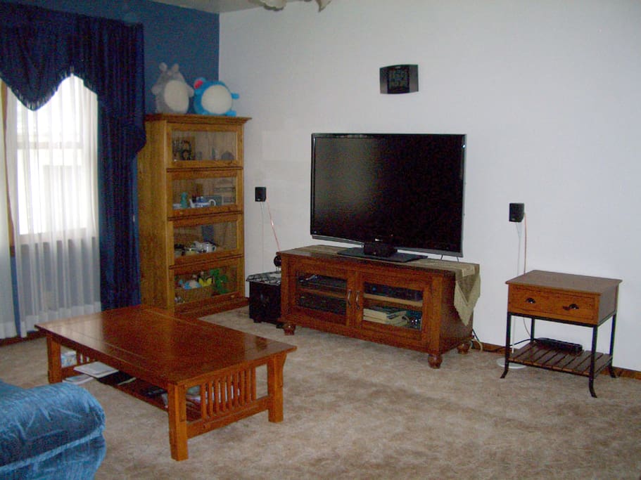 Living Room - 52" TV with cable service