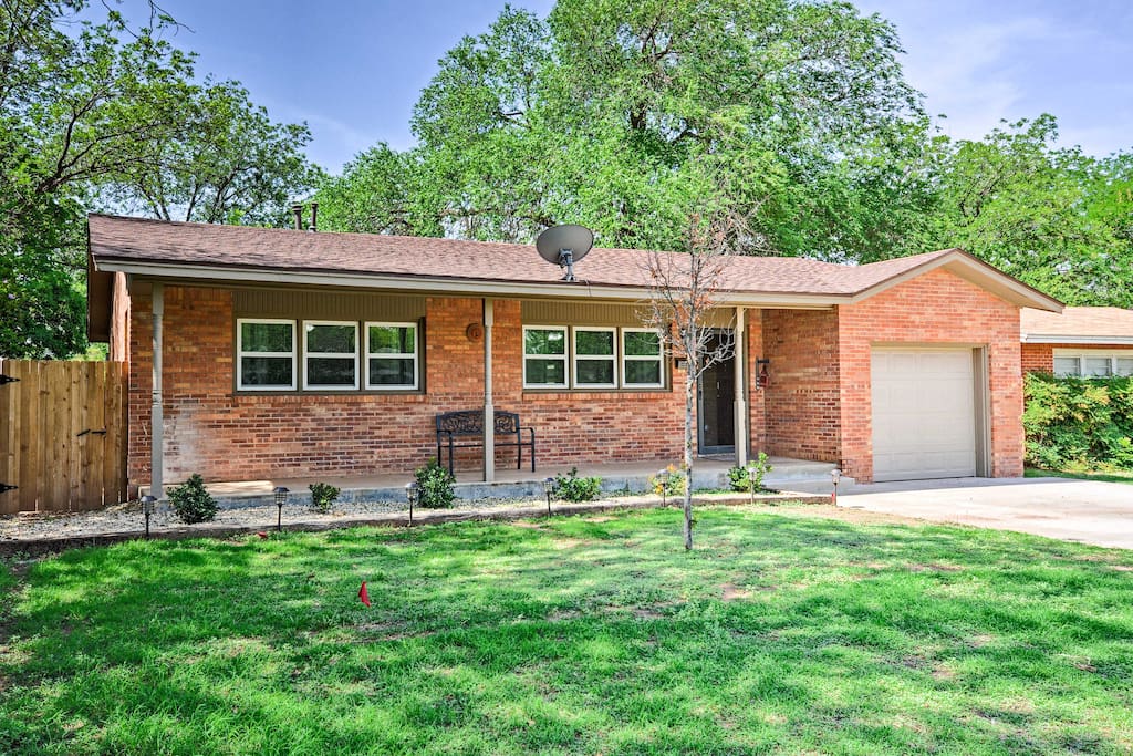The home also features an ideal location just minutes from Texas Tech University!