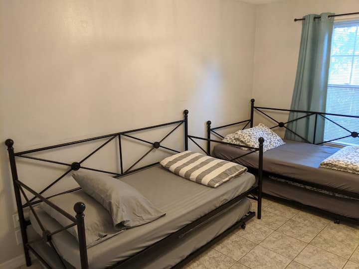 Twin bedroom with trundle beds