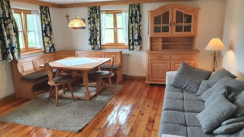 Top performing Airbnb: Lippenhof 2 vacation home in Siegsdorf