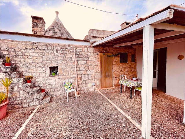 Pool Villa with Trulli Immersi nella Natura