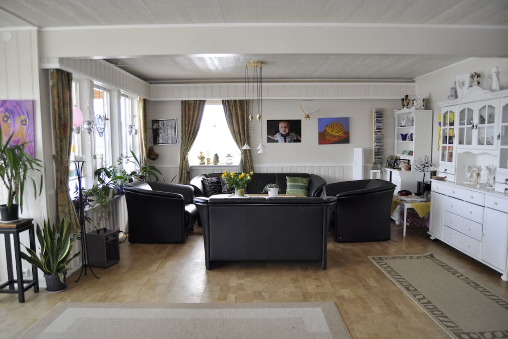 Livingroom second floor