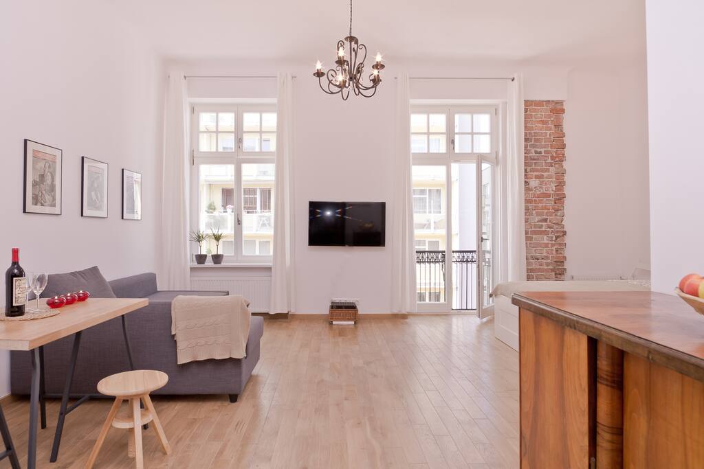 A beautiful studio in the Old Town Flats for Rent in Warsaw, Masovian