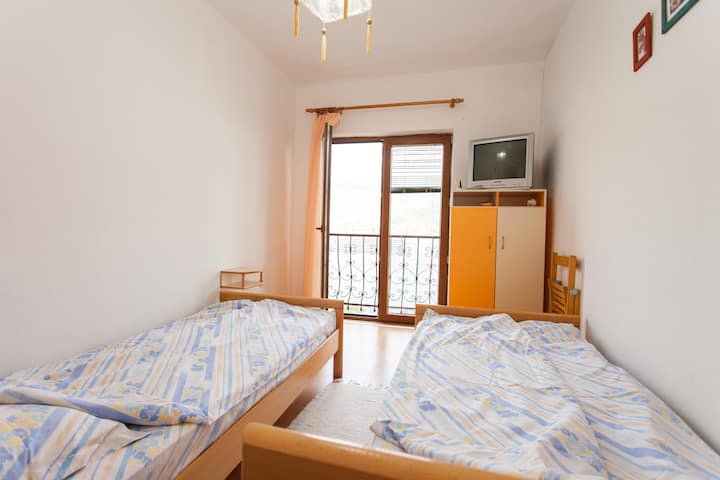 Dvojlôžková izba s oddelenými posteľami č.02