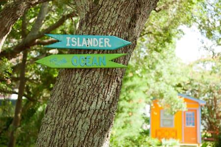 Islander- Shabby Chic Beach Rental!