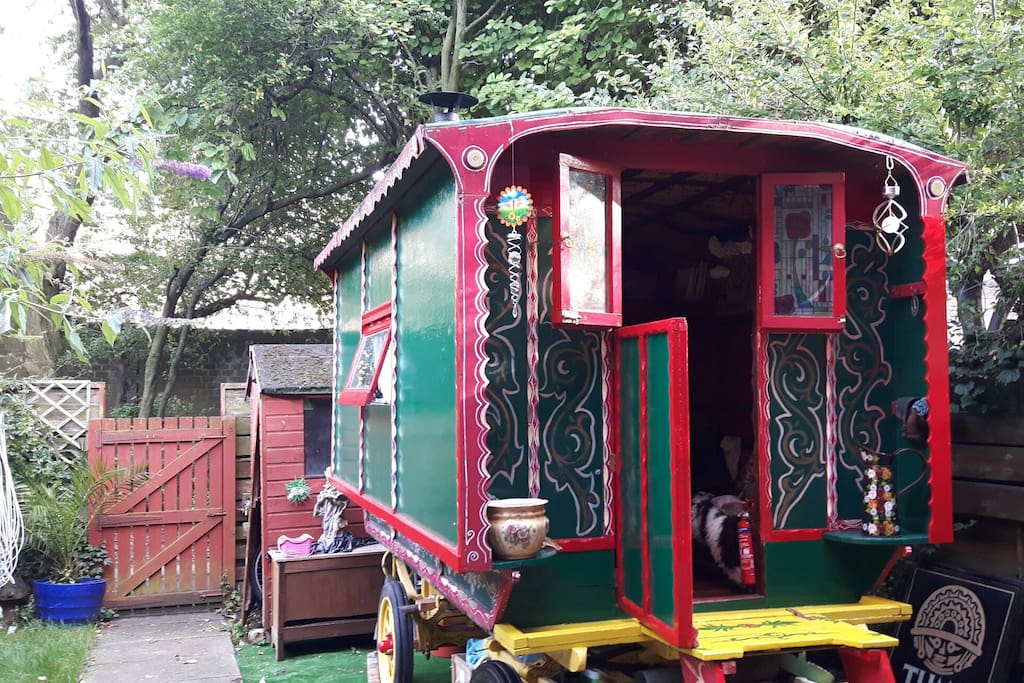 a traditional gypsy wagon(vardo) from hereford. a good comfy place to stay!