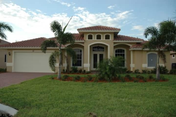 Vacation Rentals Homes Experiences Places Airbnb Vacation Rentals Homes Experiences Places Airbnb