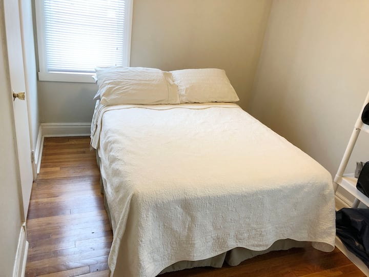 Niliongeza kitanda cha ukubwa kamili kwenye chumba hiki kidogo cha kulala, 11-14-19