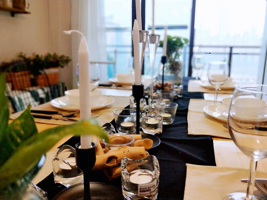 客厅餐台