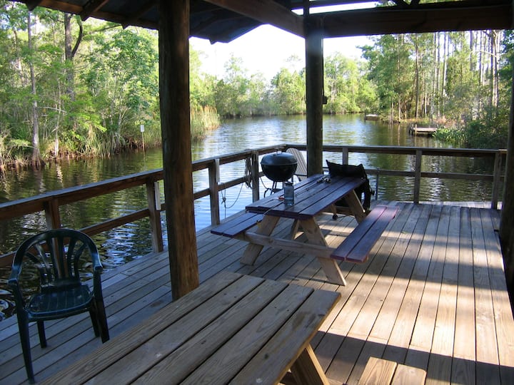 Buckhorn Creek Lodge, "Nature on the River" Houses for Rent in