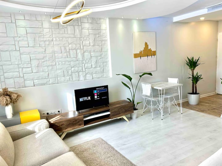 Heart Of Istanbul -J Best Location Air Conditioned - Maltepe