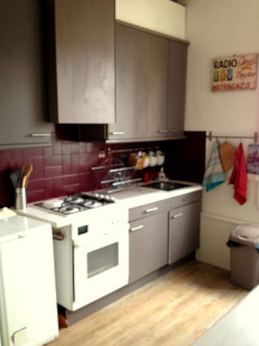 Kitchen/ cuisine aménagée
