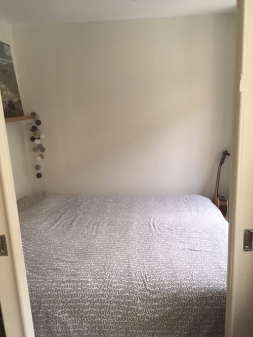 Cozy bedroom with a Tempur kingsize bed. Front balcony attached to bedroom. Has sun from 02:00 till 07:00 (in summer)