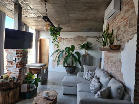 Top performing Airbnb: Vineyards & industrial lofts in Ezequiel Montes