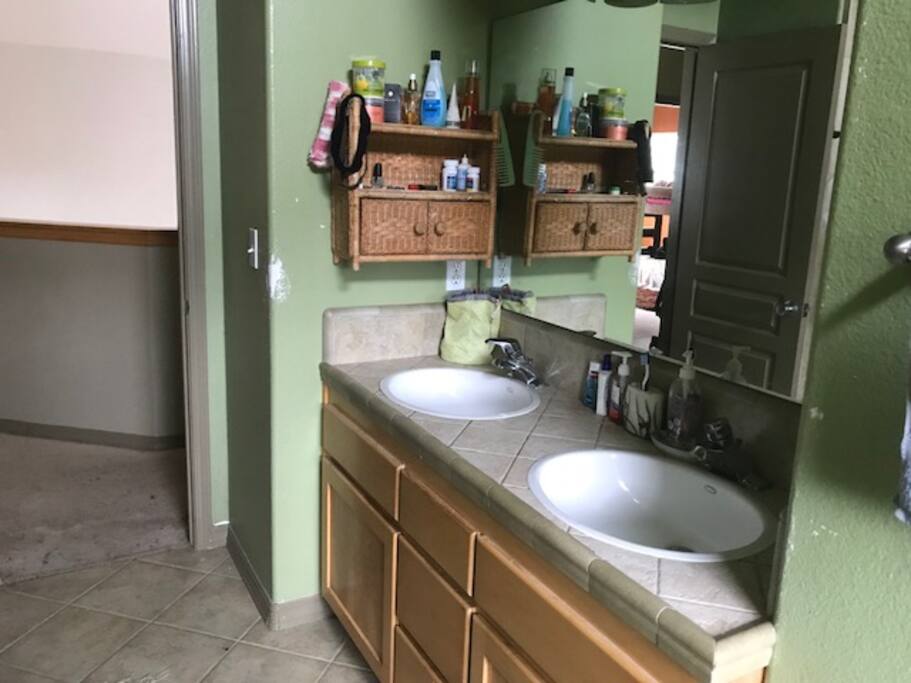 Double vanity
