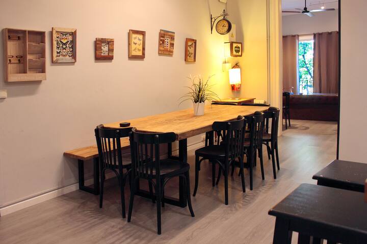 Fantastic big Apartment with Balcony! gallery image 2