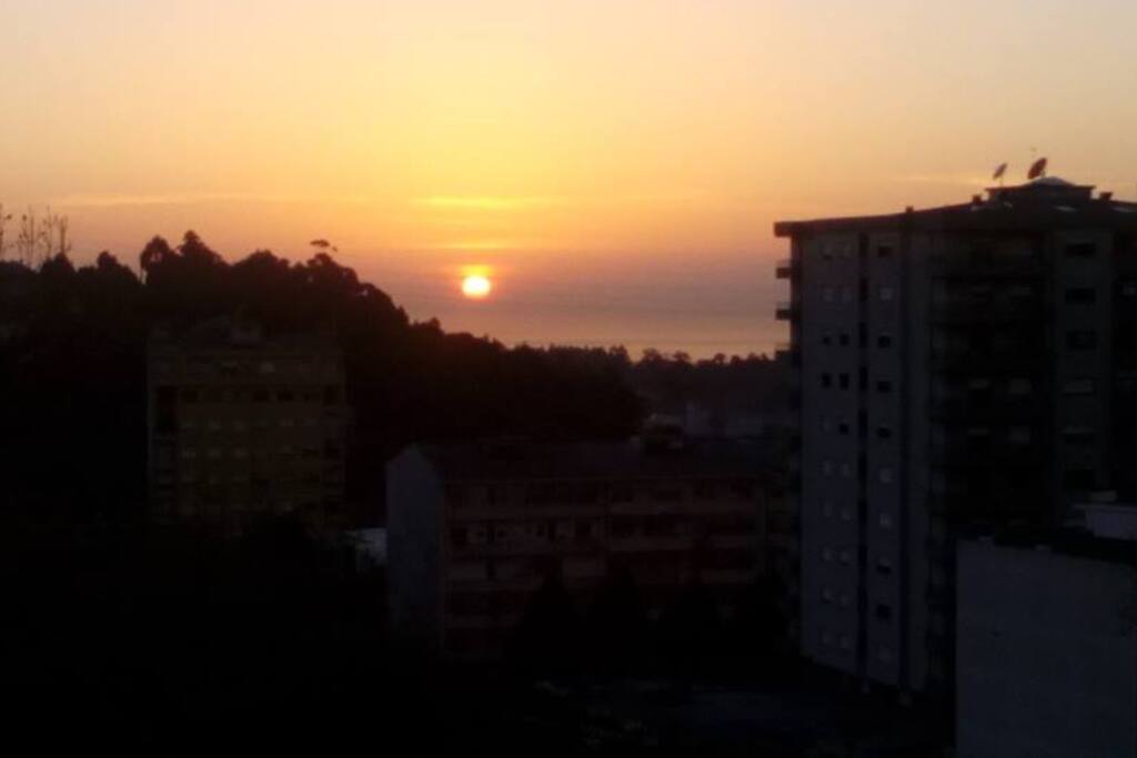 Um dos quartos com vista para o mar