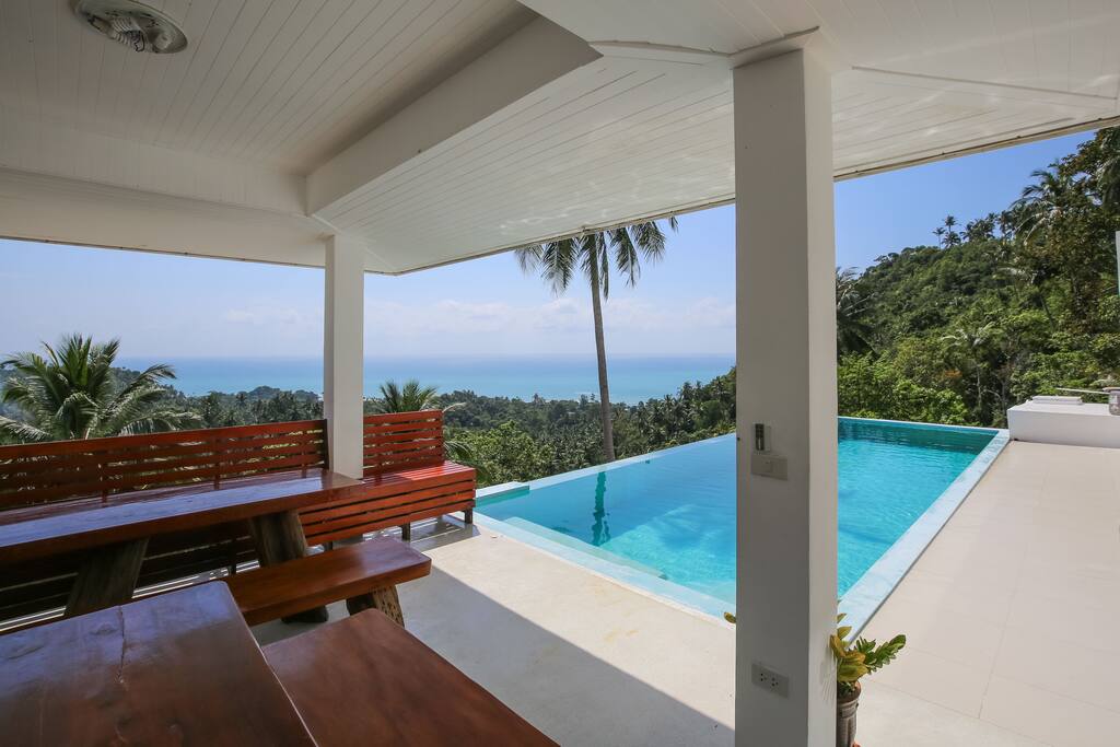Salatay, Piscine vue mer et Cocoteraie