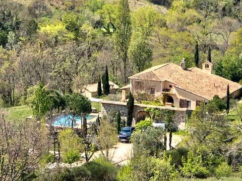 5* classed exceptional farmhouse with swimming pool
