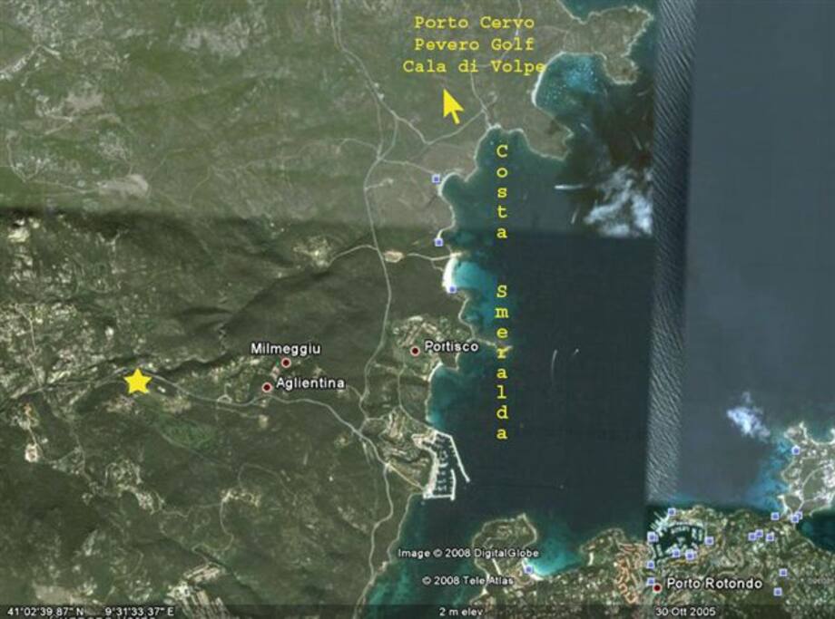 Posizione a metà strada tra il mare e San Pantaleo