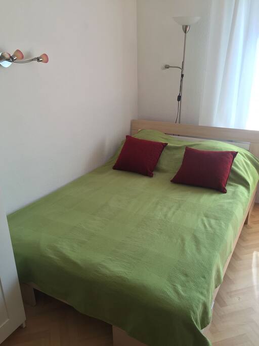 Queen bed