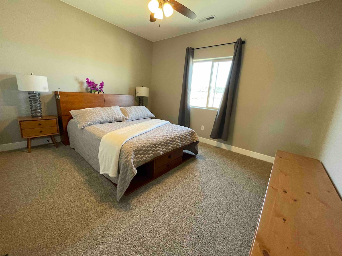 เตียงควีนไซส์ที่สะดวกสบาย 