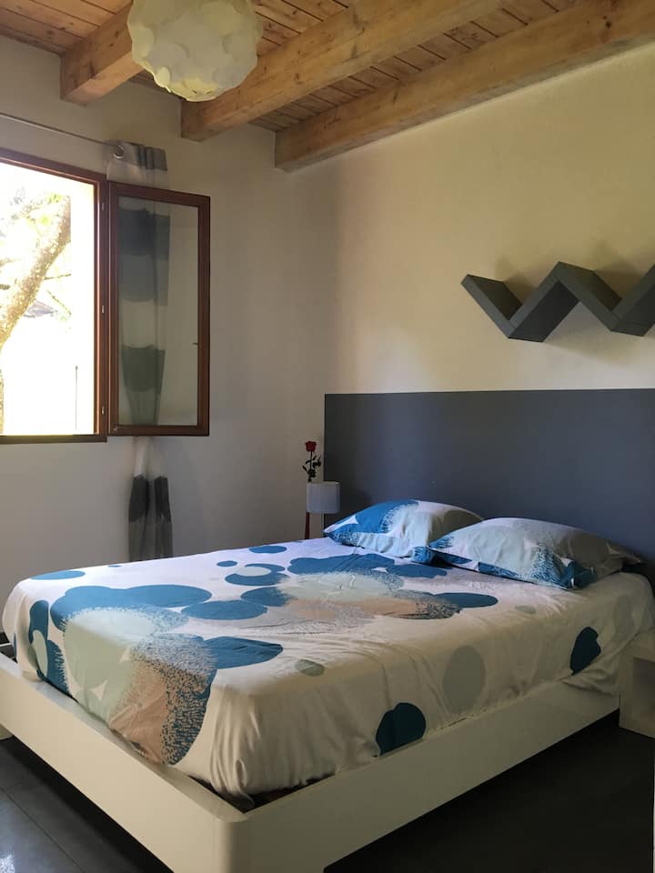 Dormitorio número 1 
cama de matrimonio 