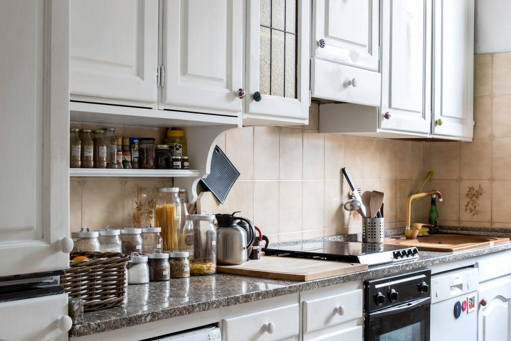Bright Lounge Kitchen