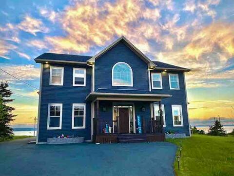 Scenic Seal Cove Nature Retreat |Hot Tub|ATV Trail
