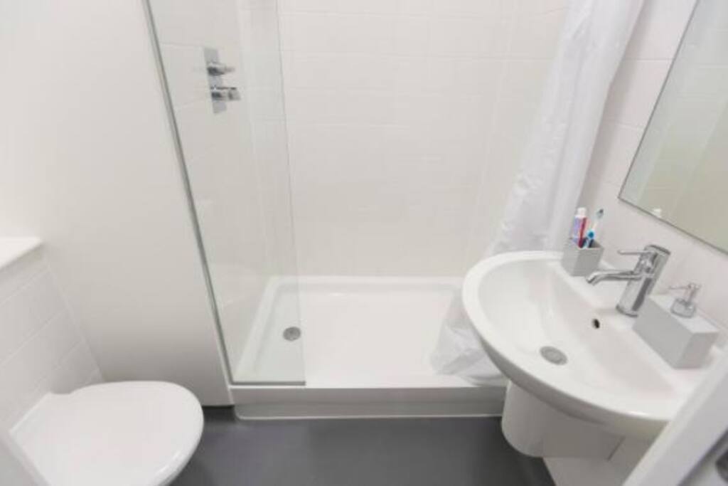 Private Ensuite Shower