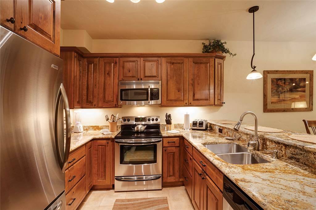 Microwave,Oven,Granite,Marble,Indoors