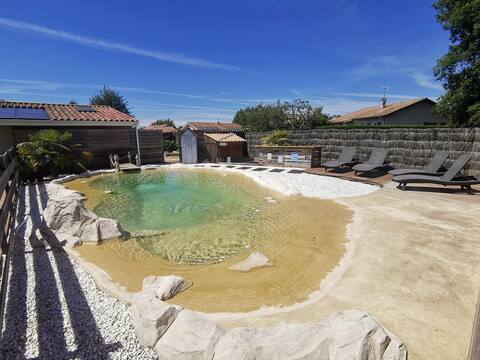 Villa and independent lodge/10 people - Pool