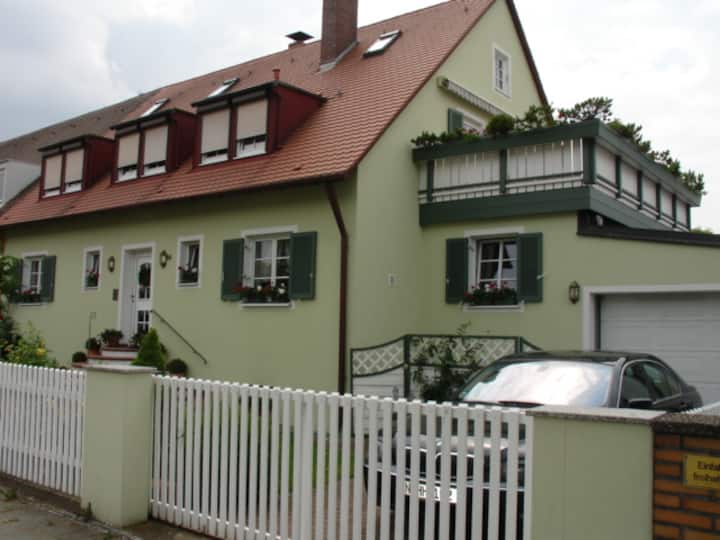 90 sqm bright ,chic 3-room apartment 30 sqm terrace
