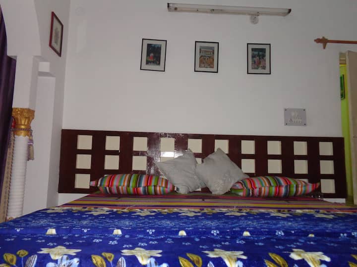 Bed and breakfast in Agra · ★4.66 · 1 bedroom · 2 beds · 1 private bath
