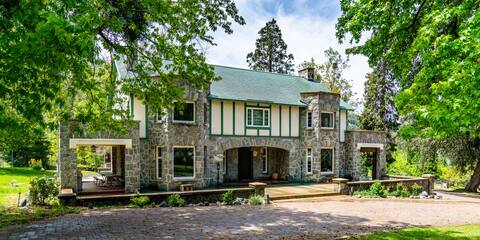 Historic Stone Oak Manor