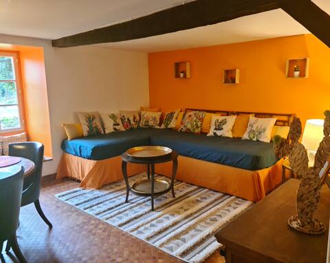 Private wing in beautiful house for 4 people