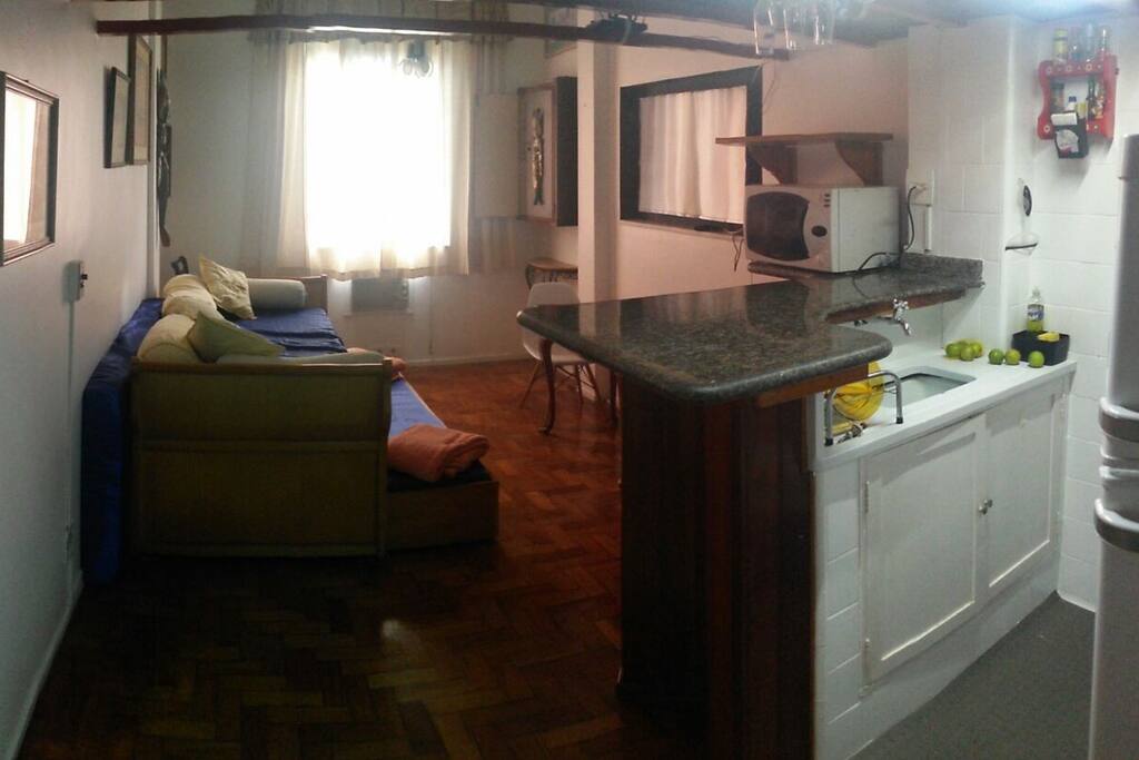 Open concept kitchen makes it perfect for fixing drinks!