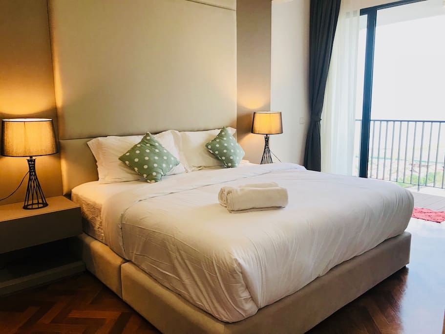 Bedroom 2 with Seaview Balcony