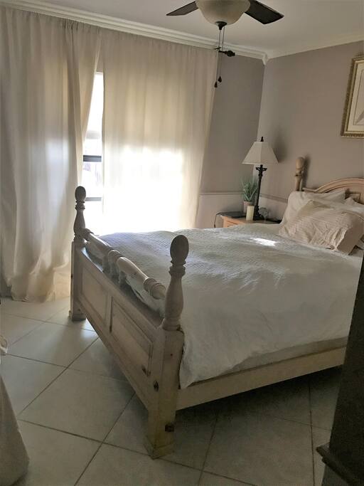 queen bed