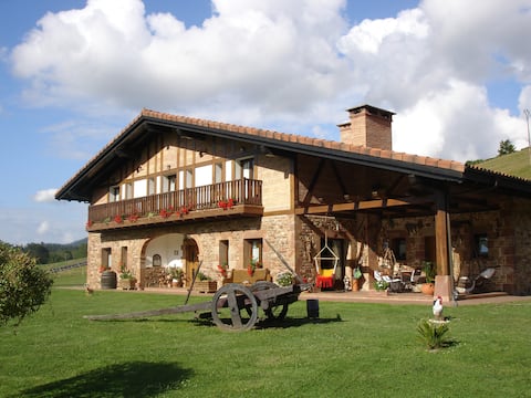 Lezamakoetxe in the heart of the natural environment