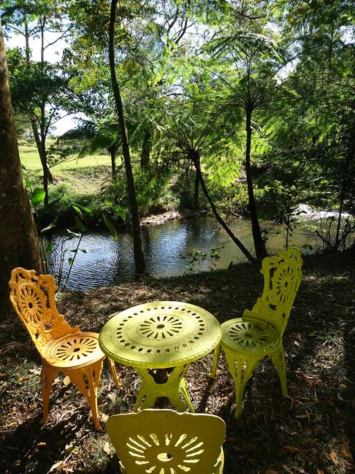 Great spot for a quiet beverage.