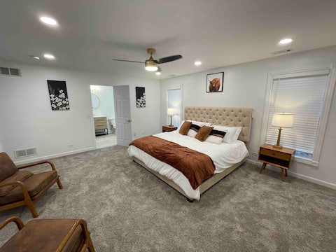 Williams Street Villa 2 King Beds (Downtown)