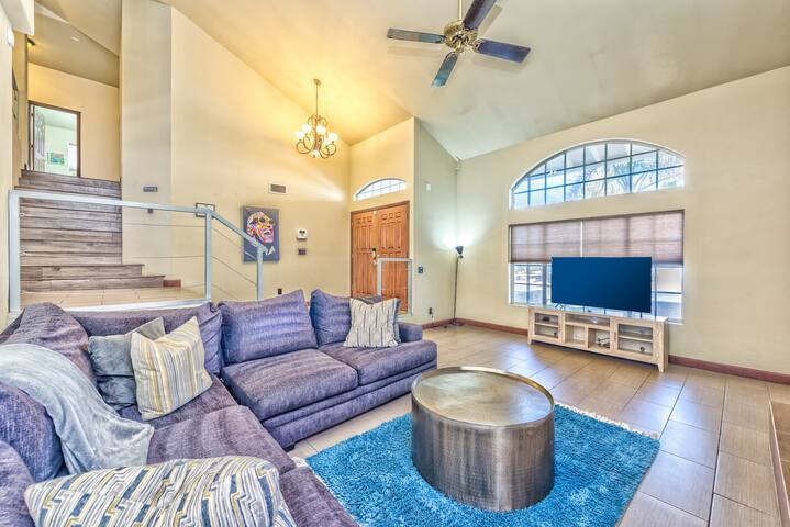 Spacious Home free early check-in if available! gallery image 3