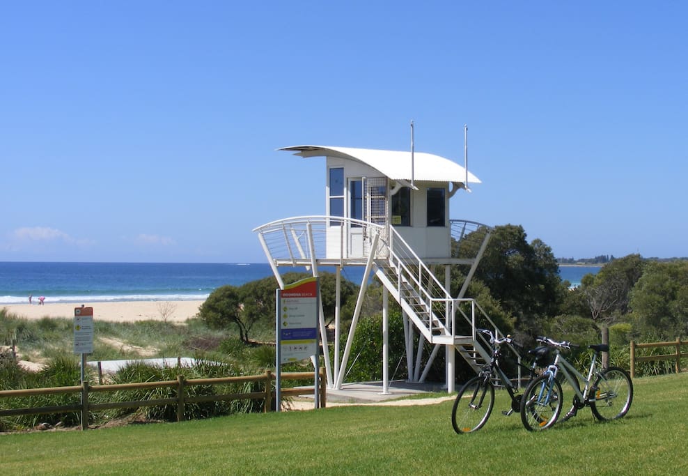 Woonona beach. 2 bikes for your use. The cycle-way runs along the beaches.