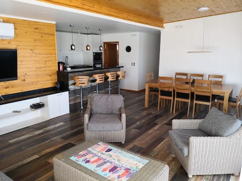 Popular Airbnb listing: Rapelling, pool, children’s games, and more. in Las Cabras