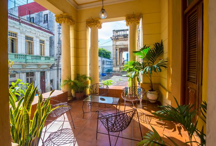 Newly renovated 3 bed house in heart of Havana