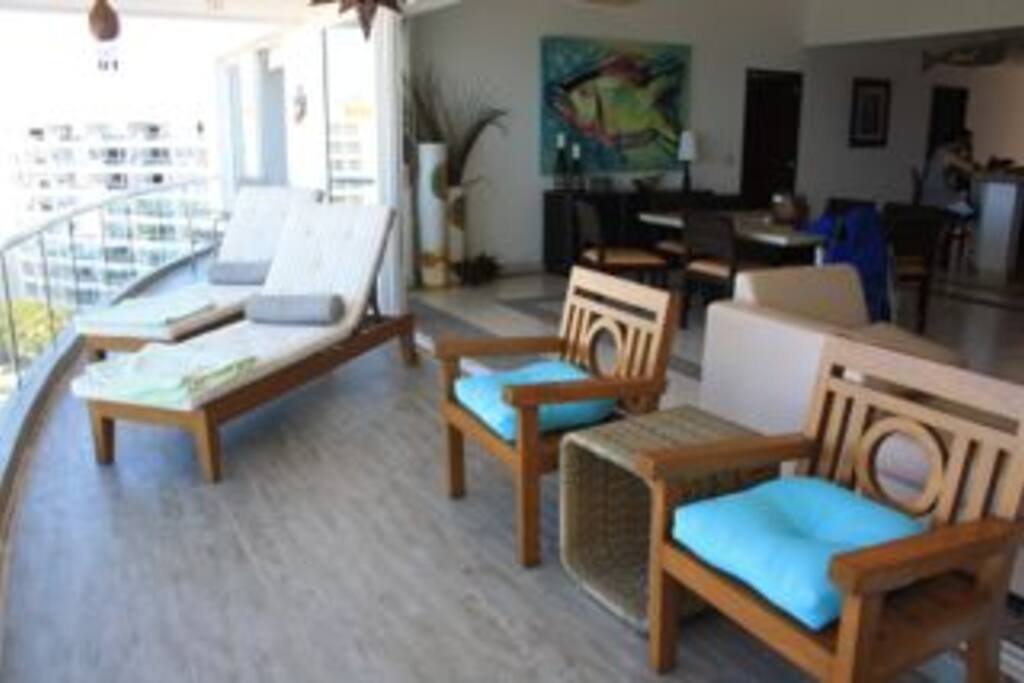 Deck/open to living and dining room