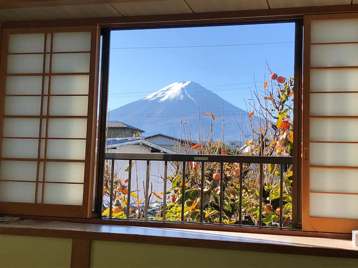 A room where you can feel Fuji beautiful , close!!