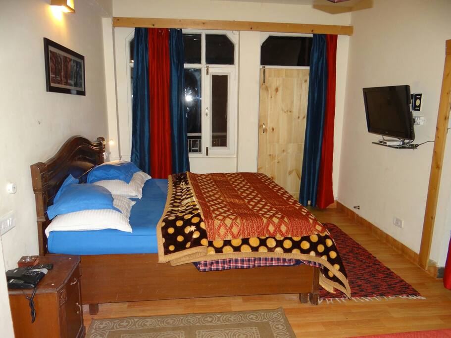 Double bed room pic