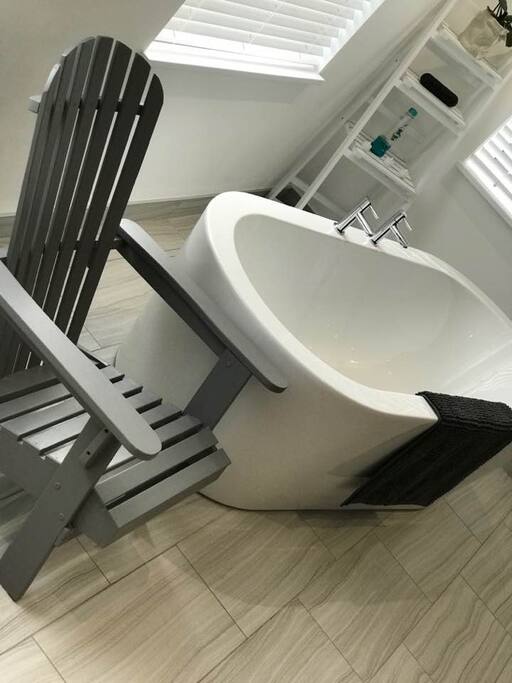 Luxuriate in the spacious bath